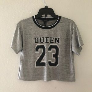 Sz:S FOREVER21 Black,White&Silver “QUEEN 23” Top